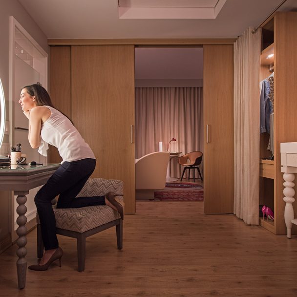 Makeup Vanity in one of our downtown Chicago suites