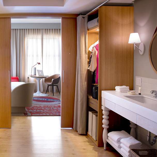 Image of a guest chamber at Virgin Hotels Chicago